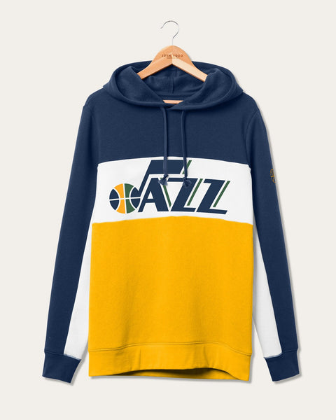Nike Men's Utah Jazz Yellow Fleece Pullover Hoodie, Medium